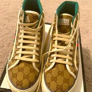 Gucci tennis shoes women size 9 brand new